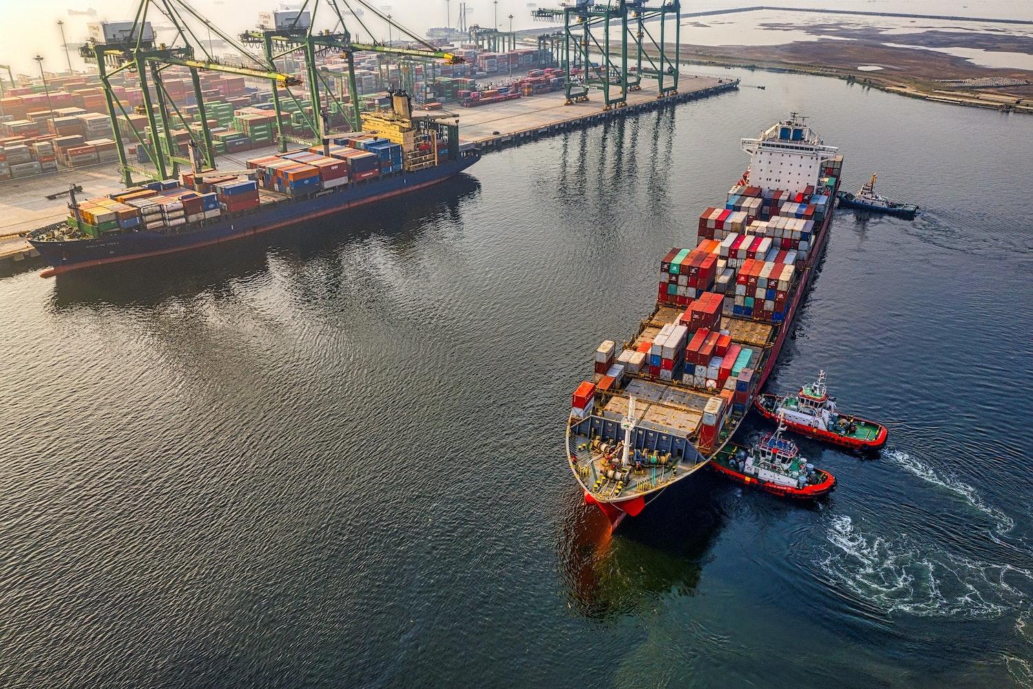 Cargo Ships in port - using carbon data networks to assess and cut the climate impact of supply chains