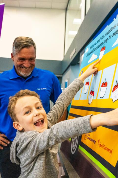 subaru loves learning - students in classroom