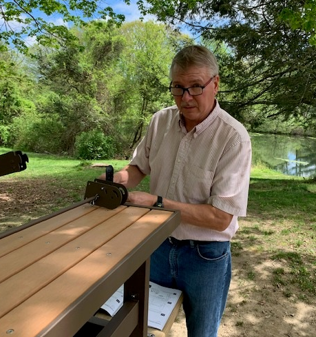 Henkel employee volunteer Steve Leeper at Nature Center